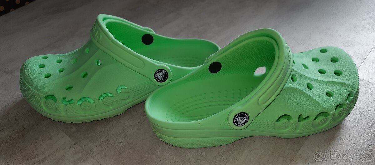 Nazouváky Crocs Baya Clog vel. 5 světle zelené - 4
