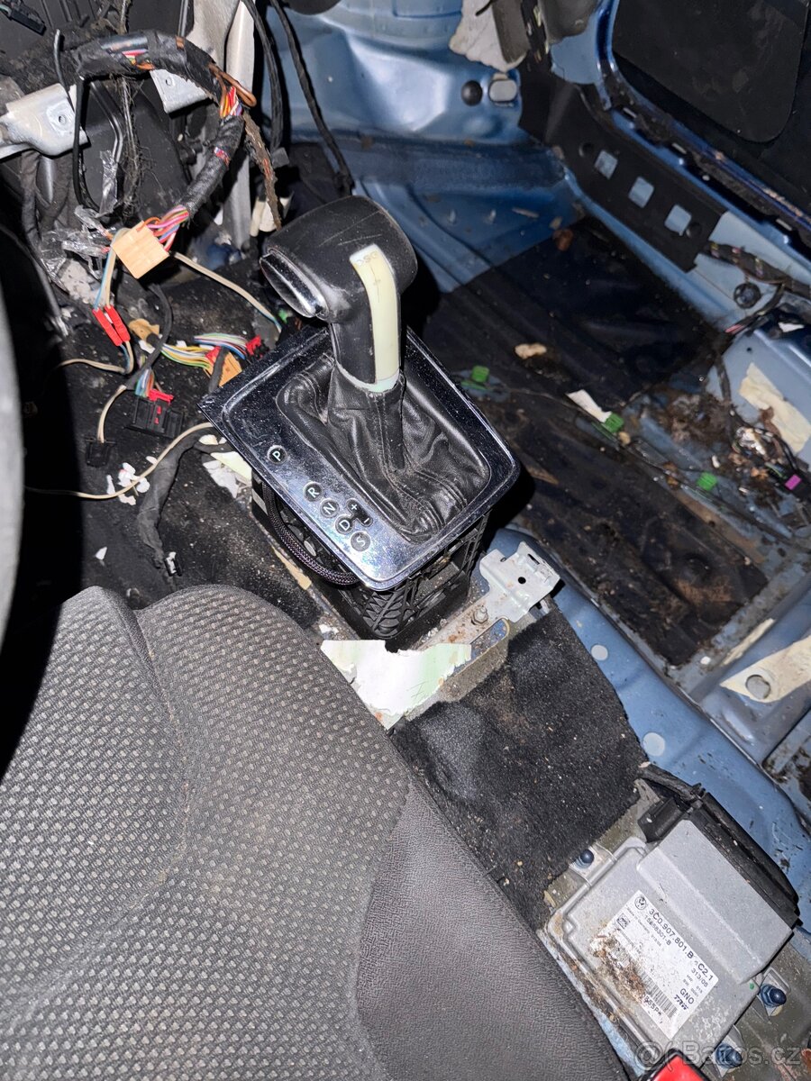 Motor a automatická převodovka 2.0 bkp - 4