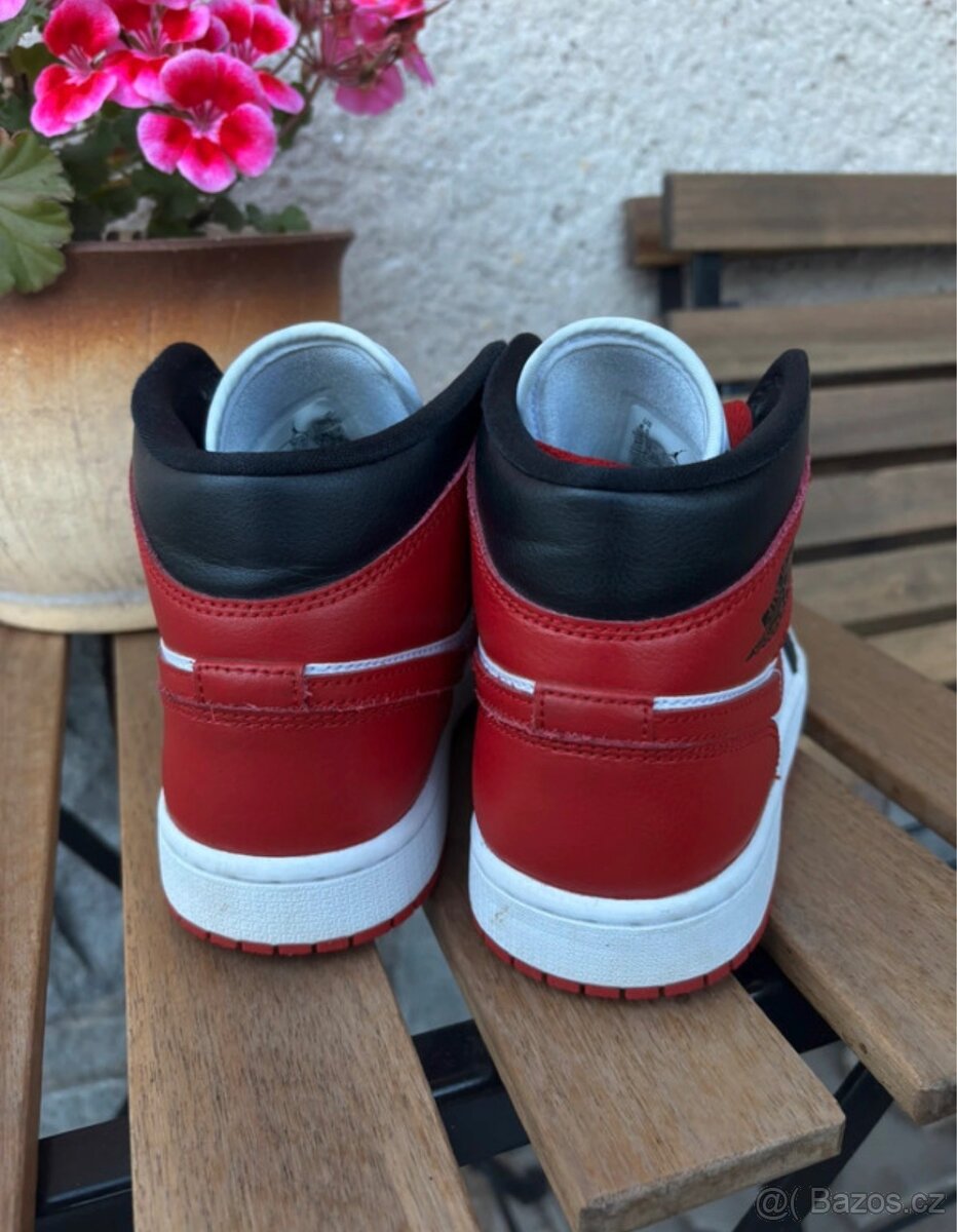 Nike air Jordan 1 mid Gym Red - 4