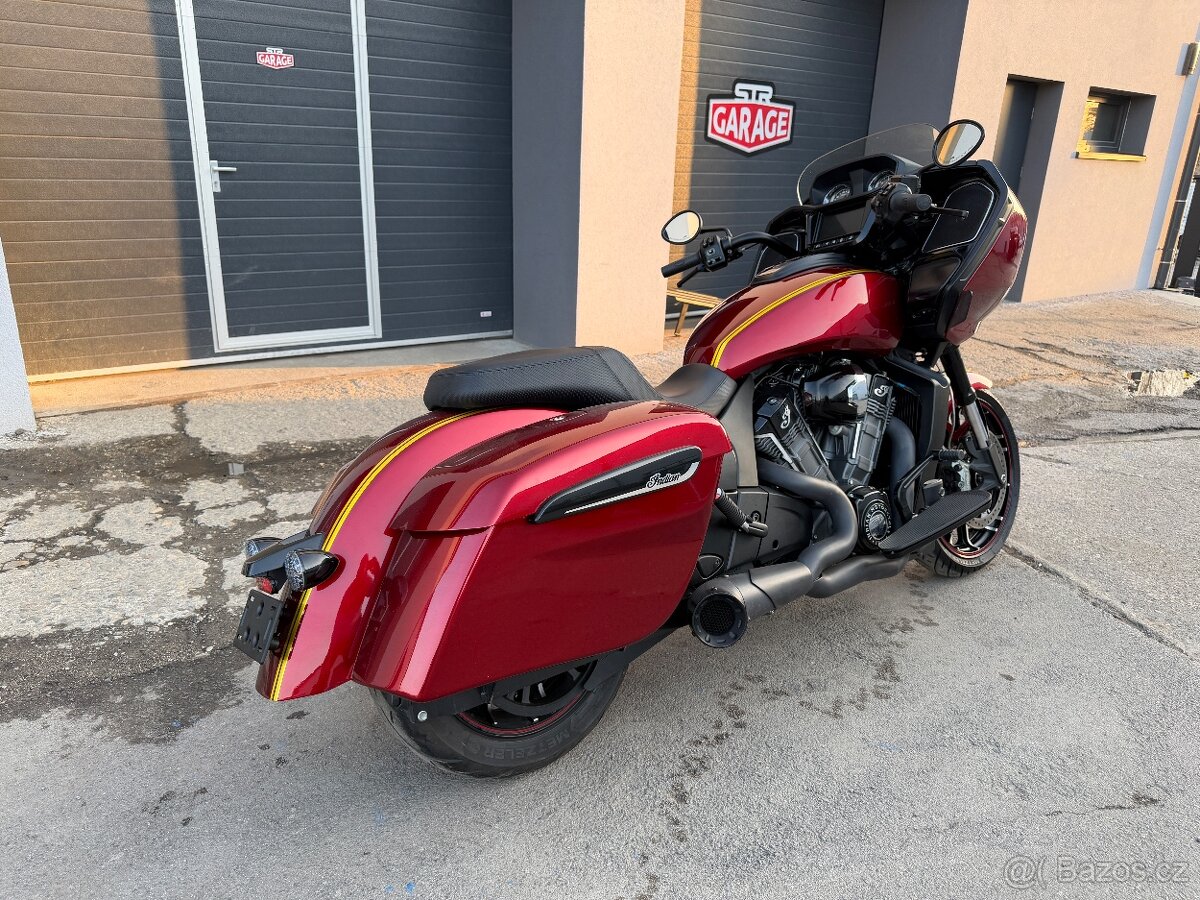 INDIAN CHALLENGER DARK HORSE CUSTOM - 4