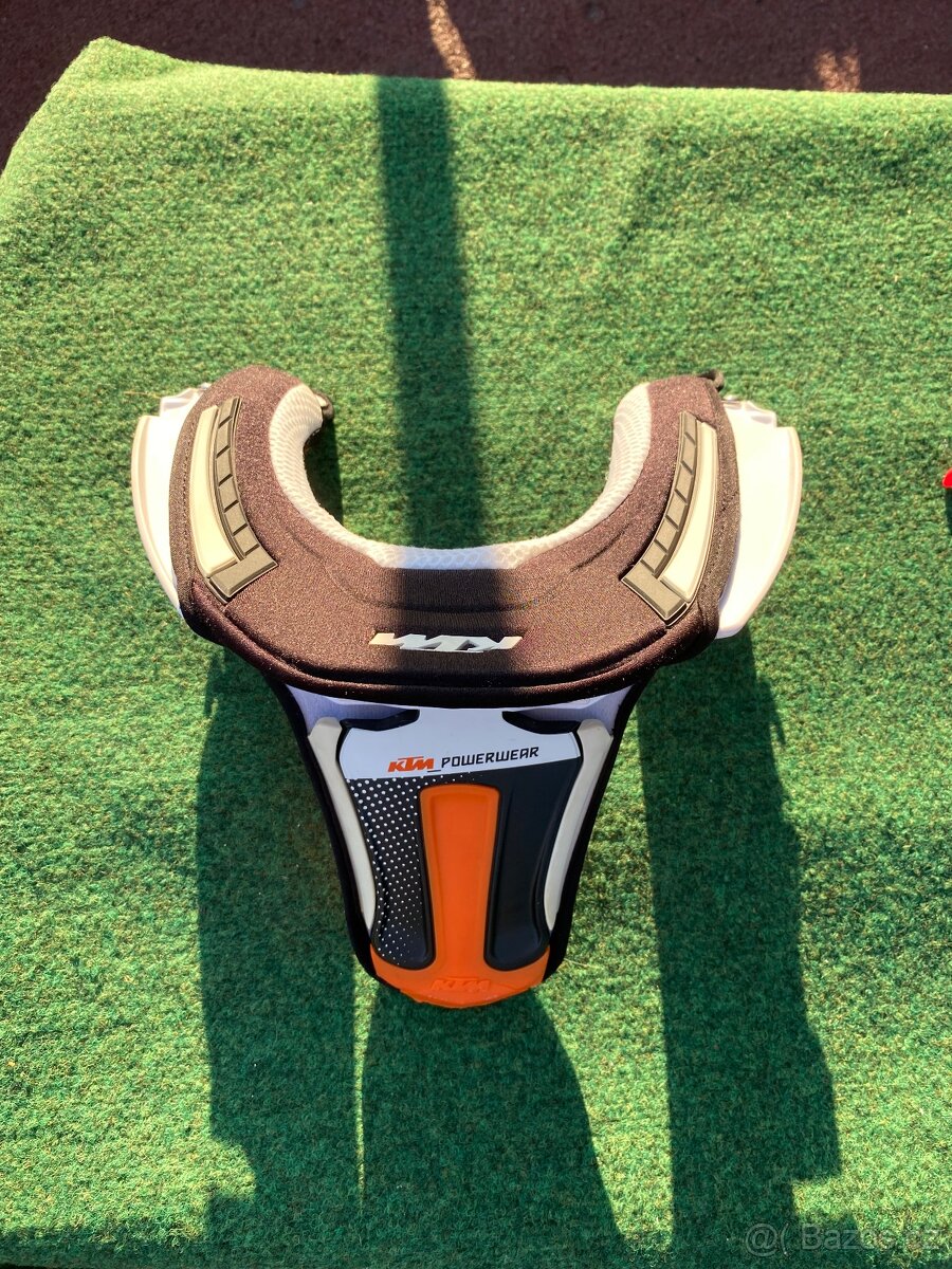 KTM Chránič krku -M