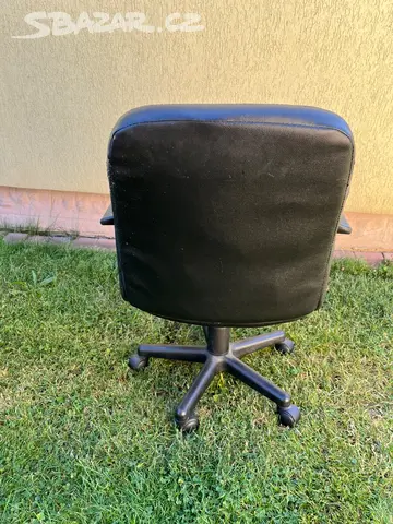 Otocna zidle kreslo cerna kozenka - 4