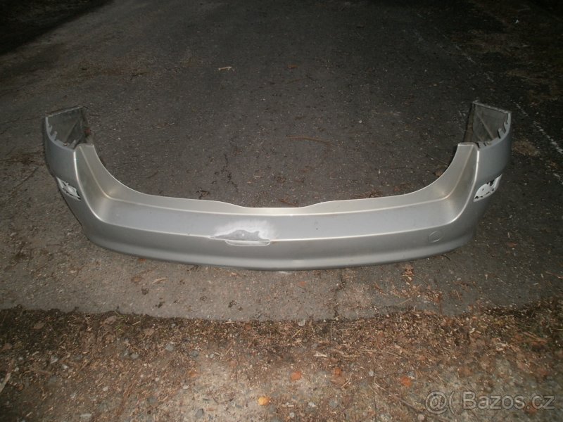 Zadní nárazník na Opel Astra H combi. - 4
