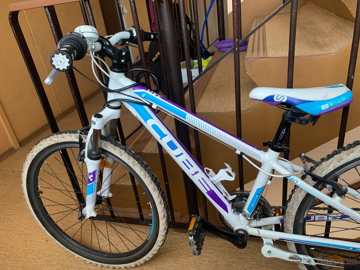 Dětské / juniorské kolo Cube 240 - 4