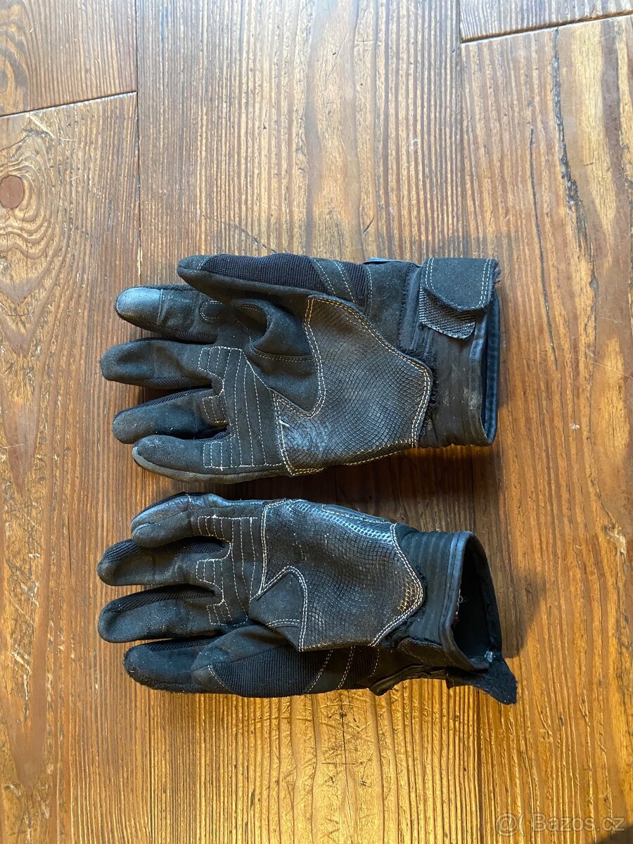 Moto kombinéza s termo výstelkou a helmou - 4