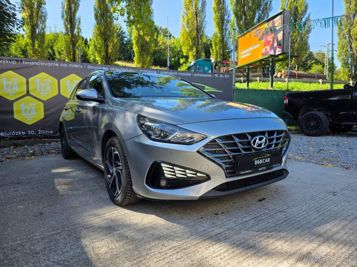 Hyundai i30 CW 1.6 CRDi Family DTC - 4