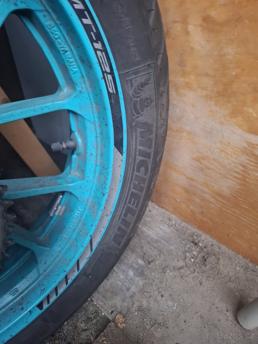 Zadní kolo na MT 125 - 4