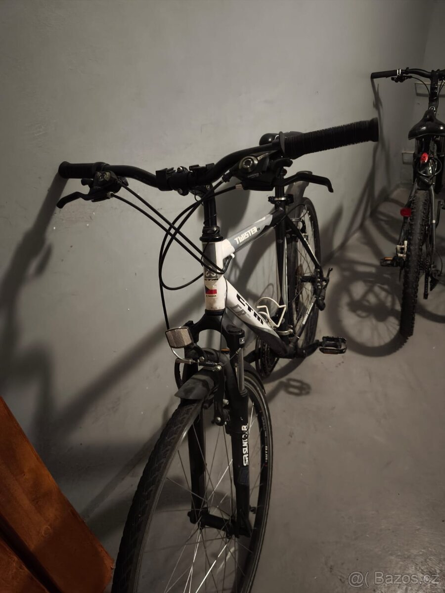 Prodam trekové kolo vel. 21 - 4