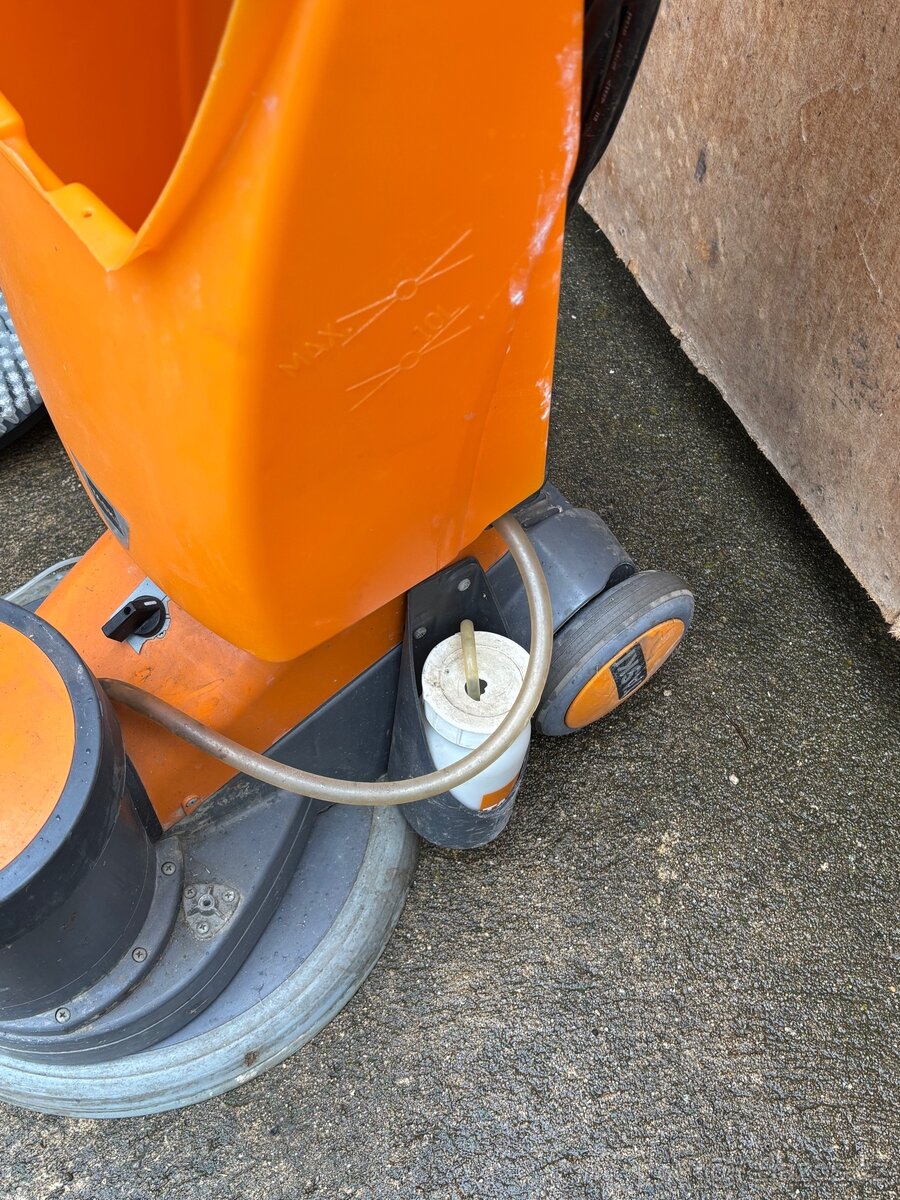 Jednotoučový čisticí a lešticí stroj Taski - 4