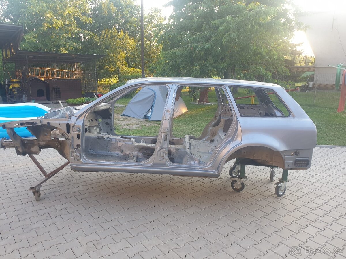 karoserie audi rs4,b5,r.v.2001,bez TP - 4