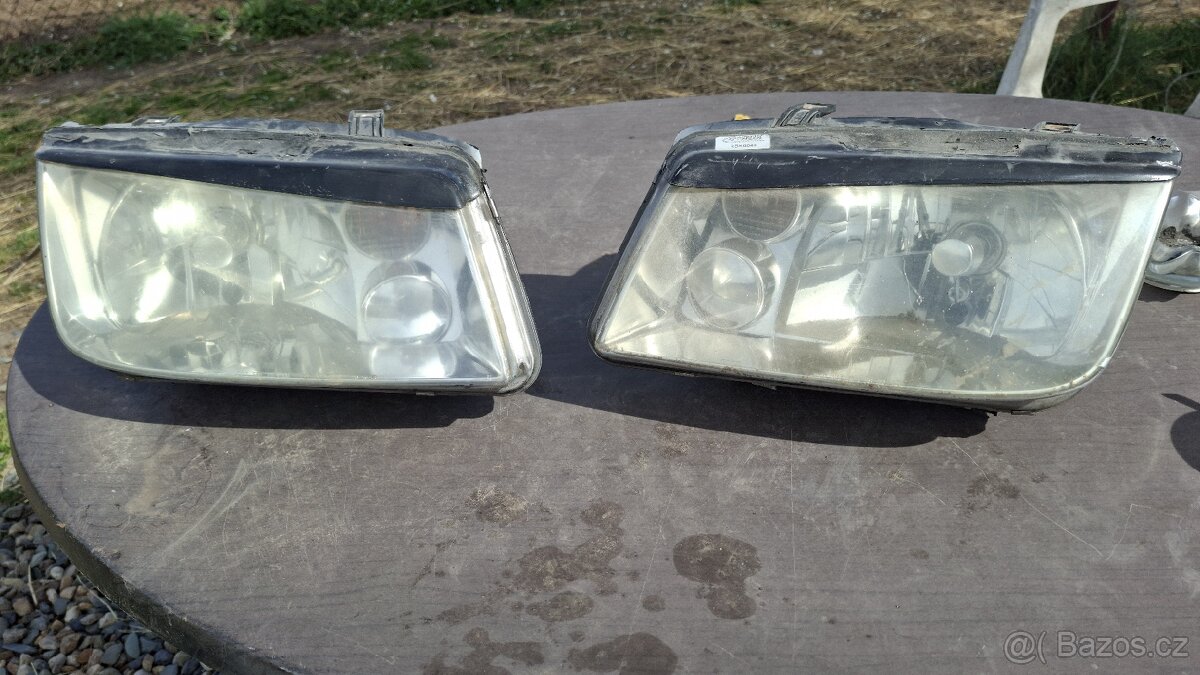 Prodám přední světla na VW BORA - 4
