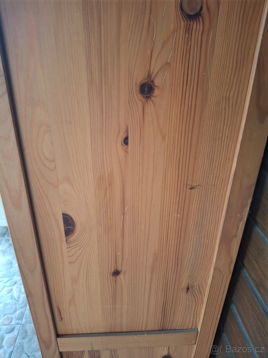 Vitrína Hemnes IKEA - 4
