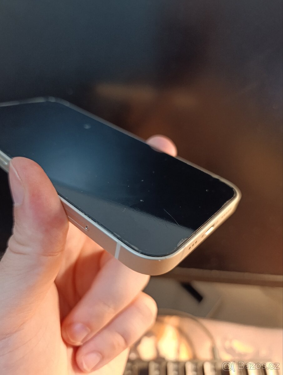 Prodám iPhone 13 128gb - 4