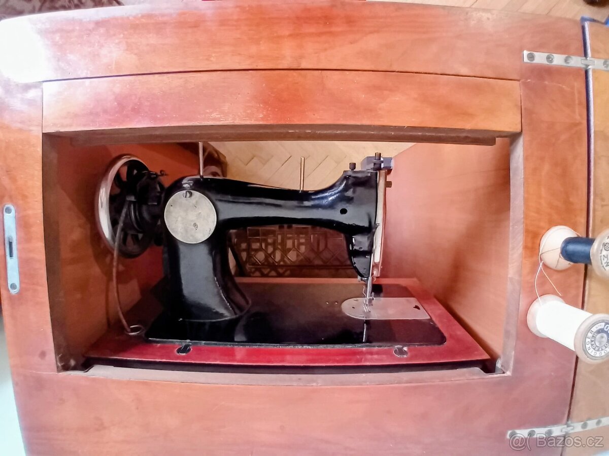 Nejlepší náš mechanický šicí stroj všech dob - 4