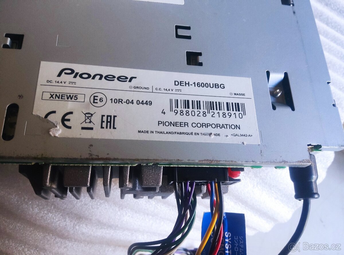 Pioneer DEH - 1600 UBG - 4