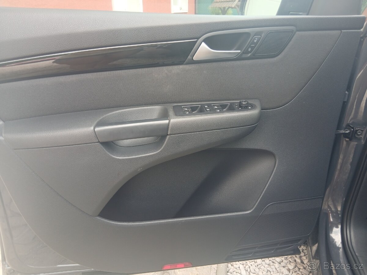 Seat Alhambra 2.0 TDi 7míst DSG - 4
