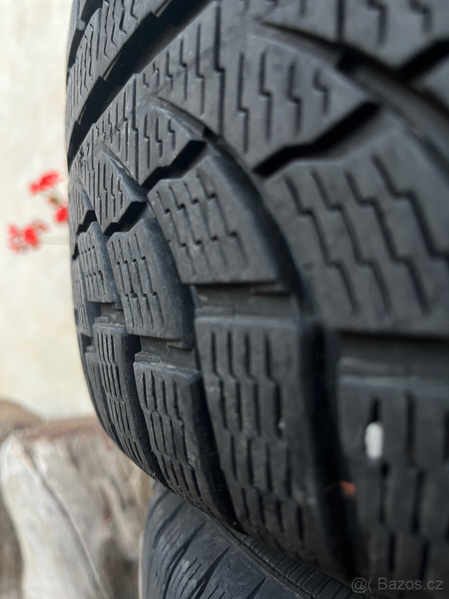 Zimní pneu 5x115r17 225/55 - 4