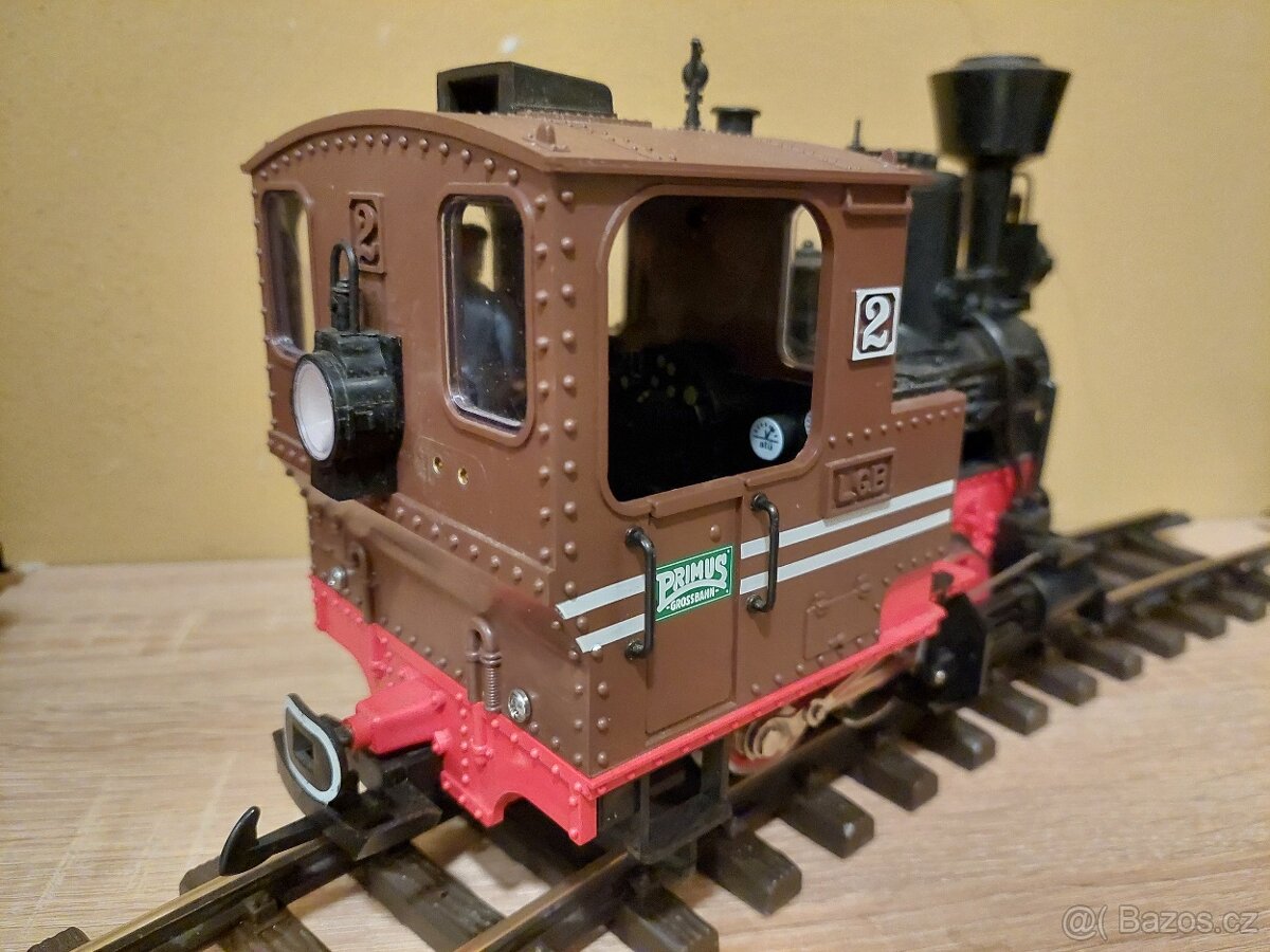 LGB parní lokomotiva Stainz 2 na zahradní železnici - 4