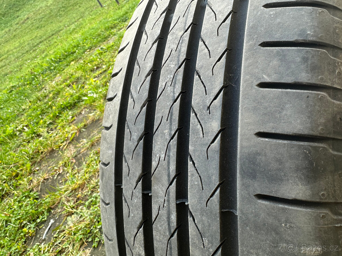 Continental EcoContact 6Q 215/60 R17 - 4