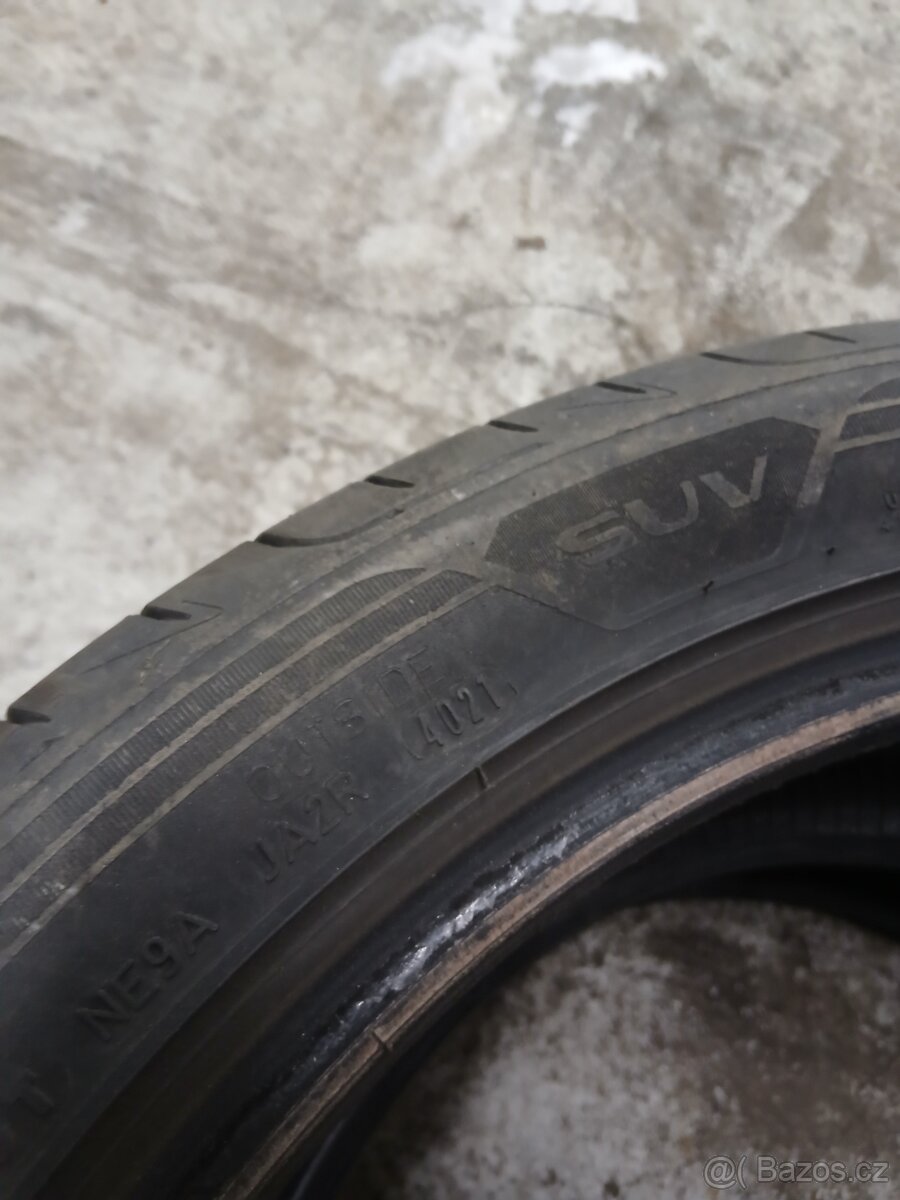 235/45/20 letni pneu - 4