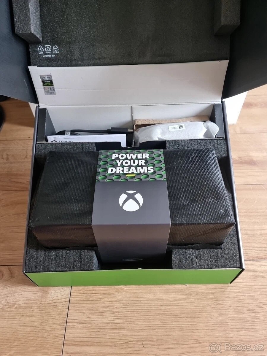 Prodám Microsoft Xbox Series x 1TB - 4