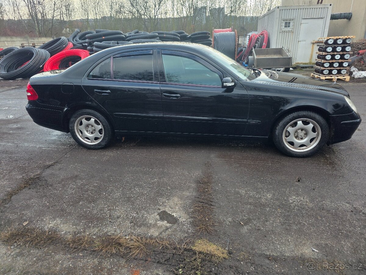 Prodám Mercedes E220 cdi PEVNÁ CENA - 4