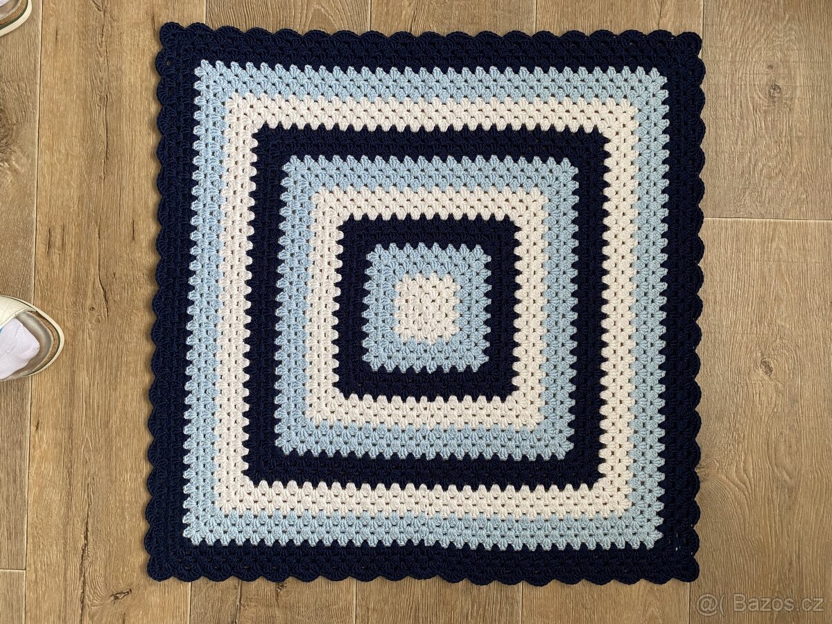 Háčkovaná deka do kočárku - 4