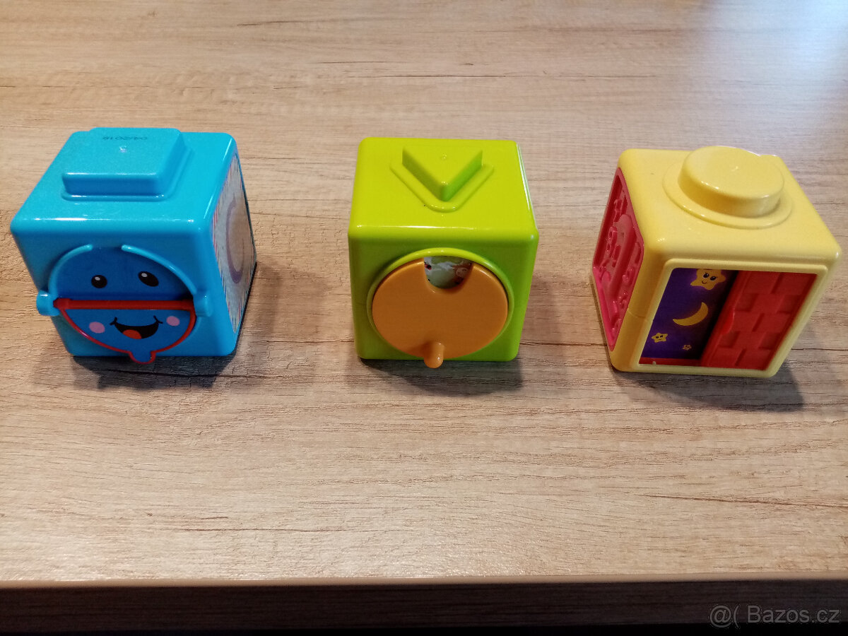 set hraček pro menší děti - 4