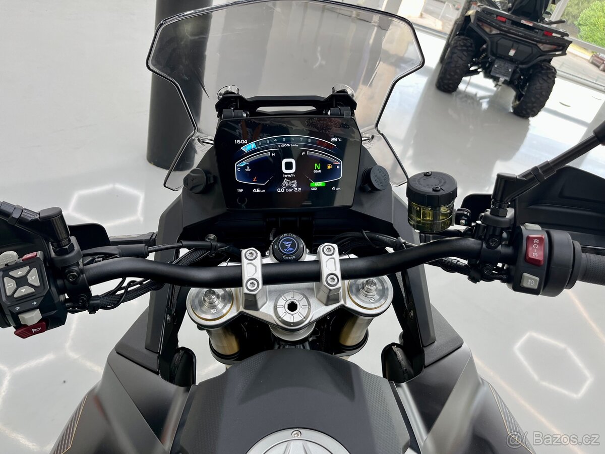 VOGE 900 DSX