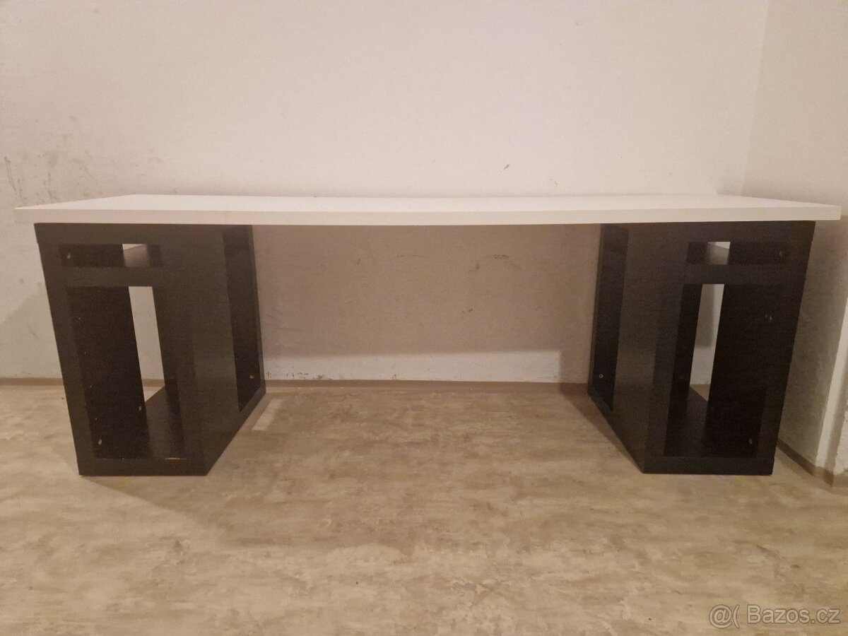 Pracovní stůl - 4