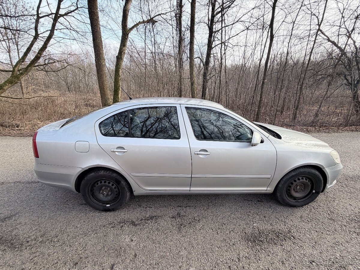 ŠKODA OCTAVIA II - 4