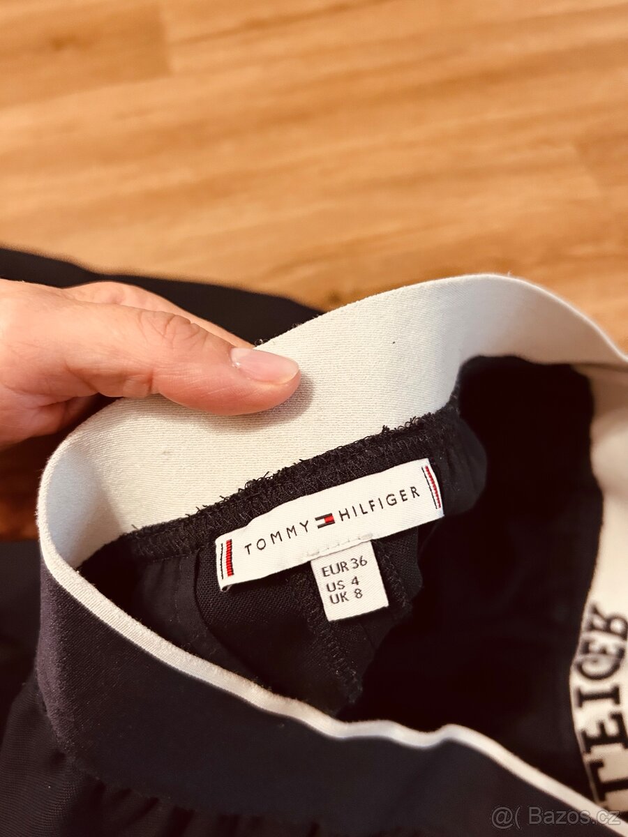 Sportovně-elegantní kalhoty Tommy Hilfiger - 4