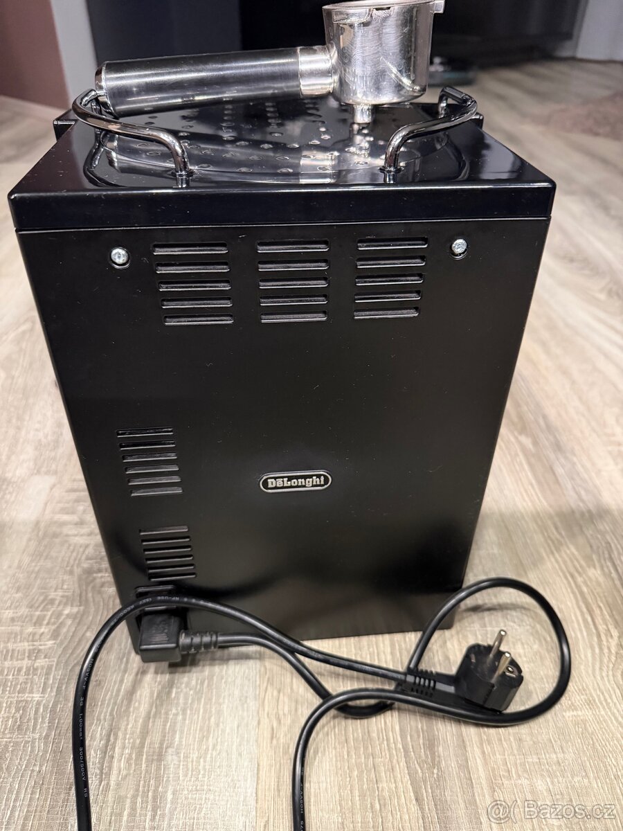 Kávovar DeLonghi EC820.B - 4