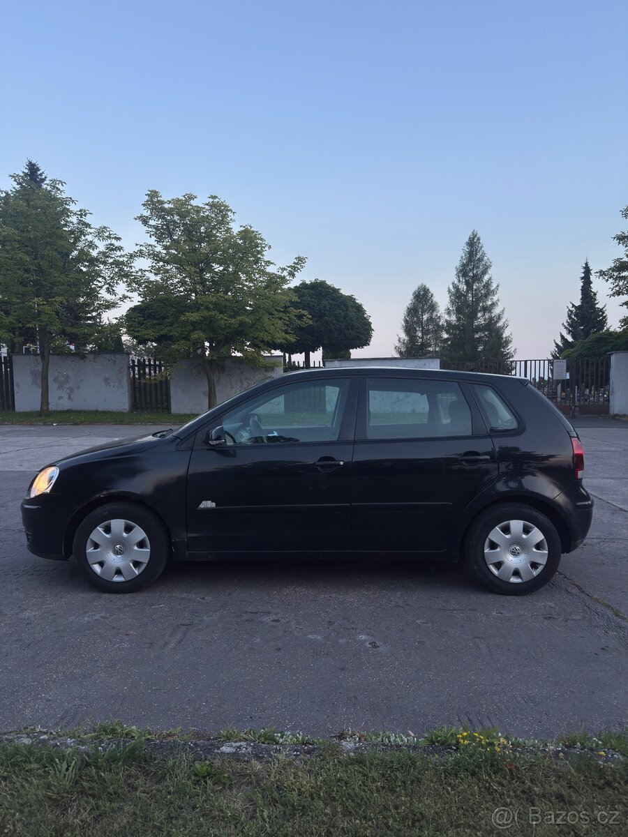 Volkswagen Polo 1.2 Benzín, 2009 - 4