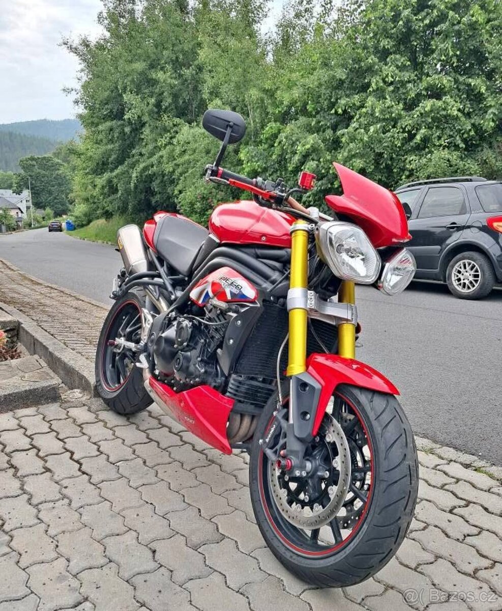 Triumph Spedtriple 1040 - 4
