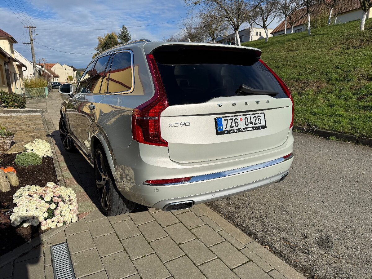 Volvo XC90 - 4