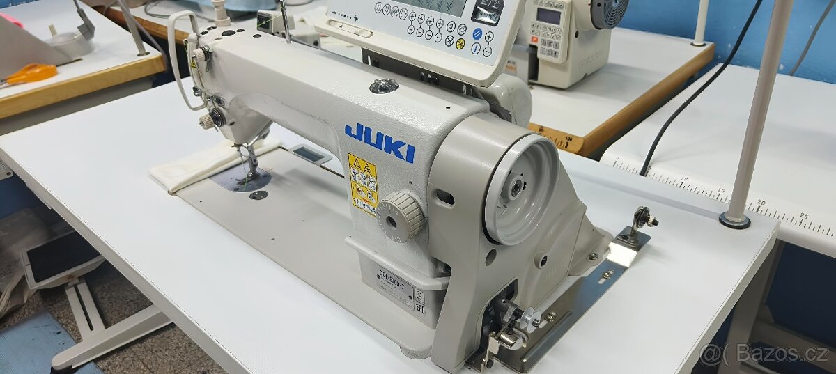Průmyslový automaticky šicí stroj Juki 8700-7 - 4