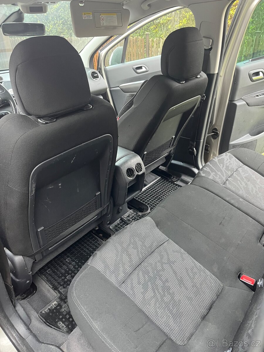 Peugeot 3008 2.0HDi 110kW rok výroby 2010 - 4