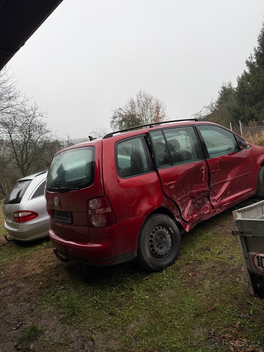 Volkswagen Touran, facelift, 1.9tdi, 77kw, 2007 rok, DÍLY - 4