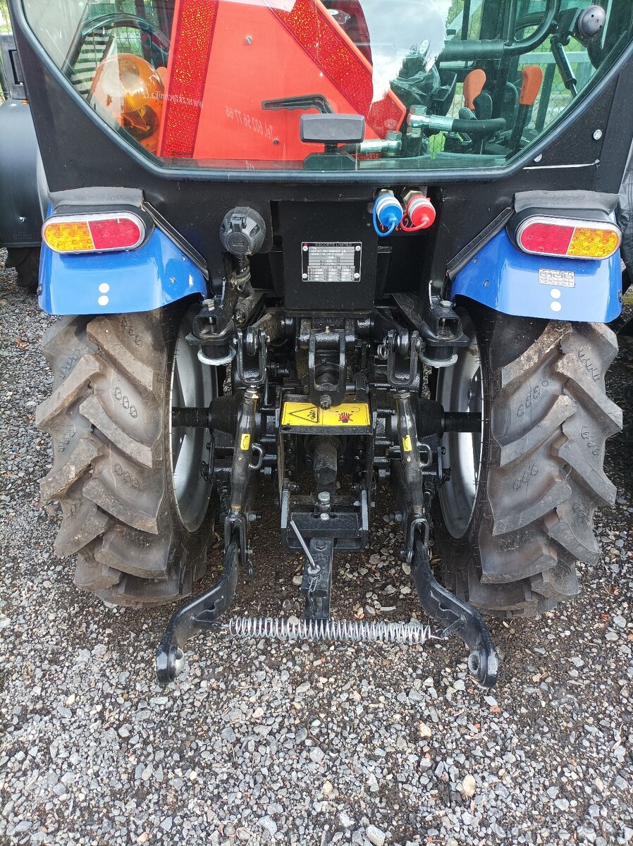 Malotraktor Farmtrac 26 4WD s kabinou - 4