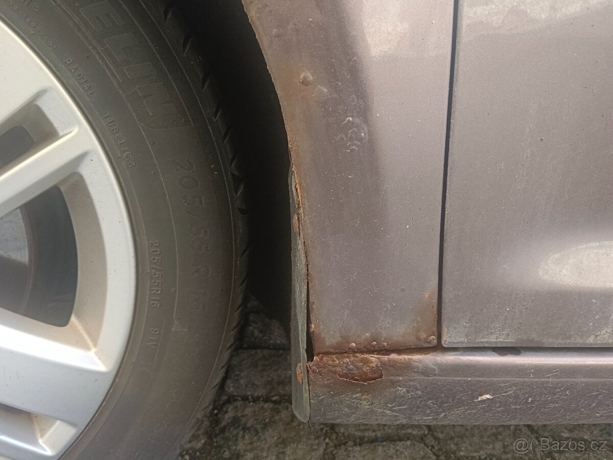 Prodám Vw Touran 1.2tsi 77kw - 4