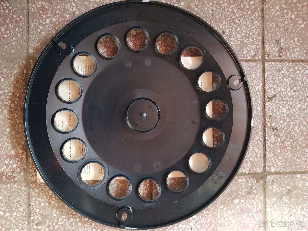 Poklice na kola, plast, 13, Škoda, Žiguli, Wartburg - 4