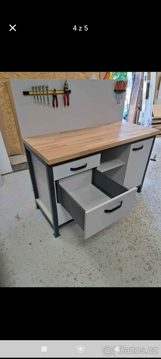 Pracovní stůl - 4