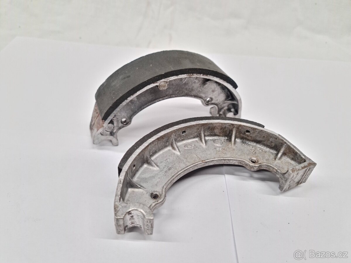 REPASOVANÉ brzdové pakne na JAWA ČZ 175 250 350 PIO 4/5mm - - 4