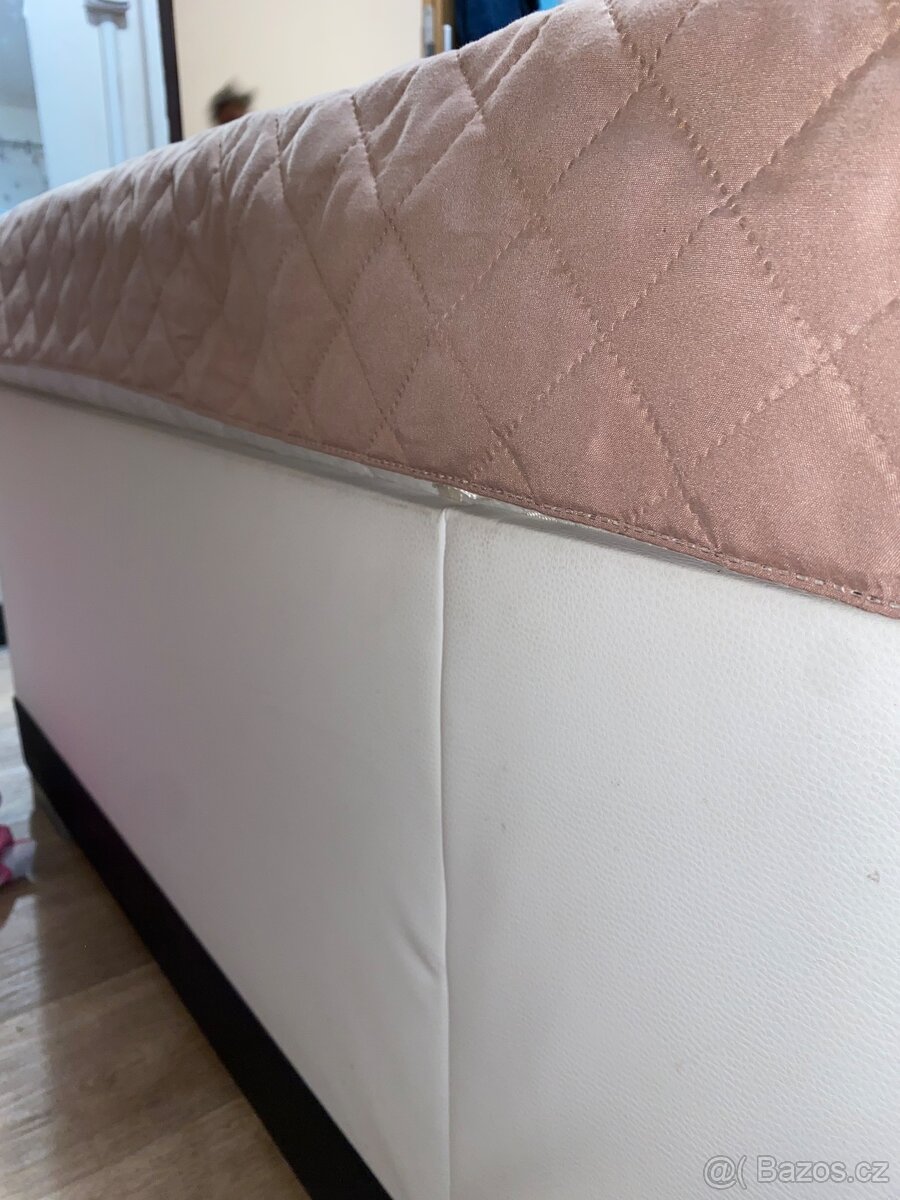 Manželská postel 200x200 - 4