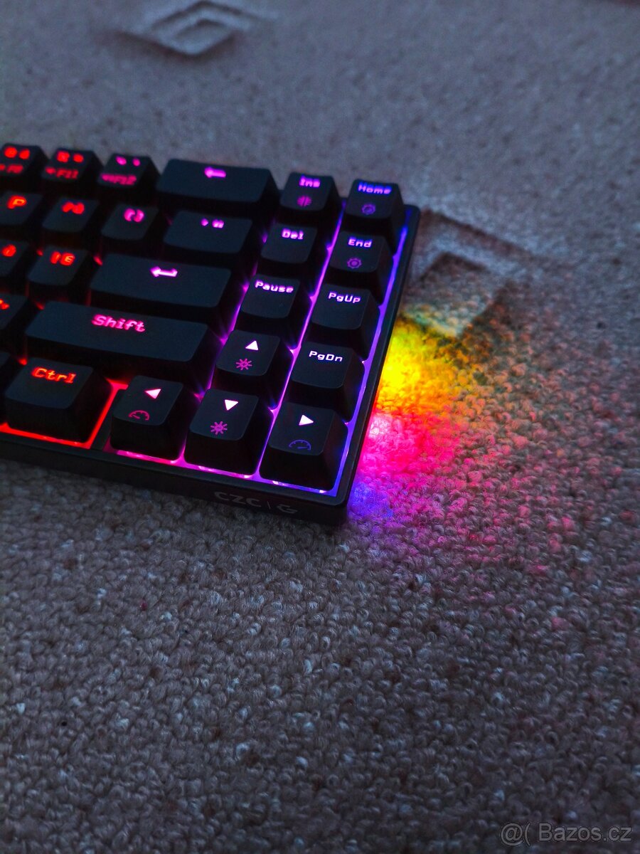 Herní klávesnice - 4