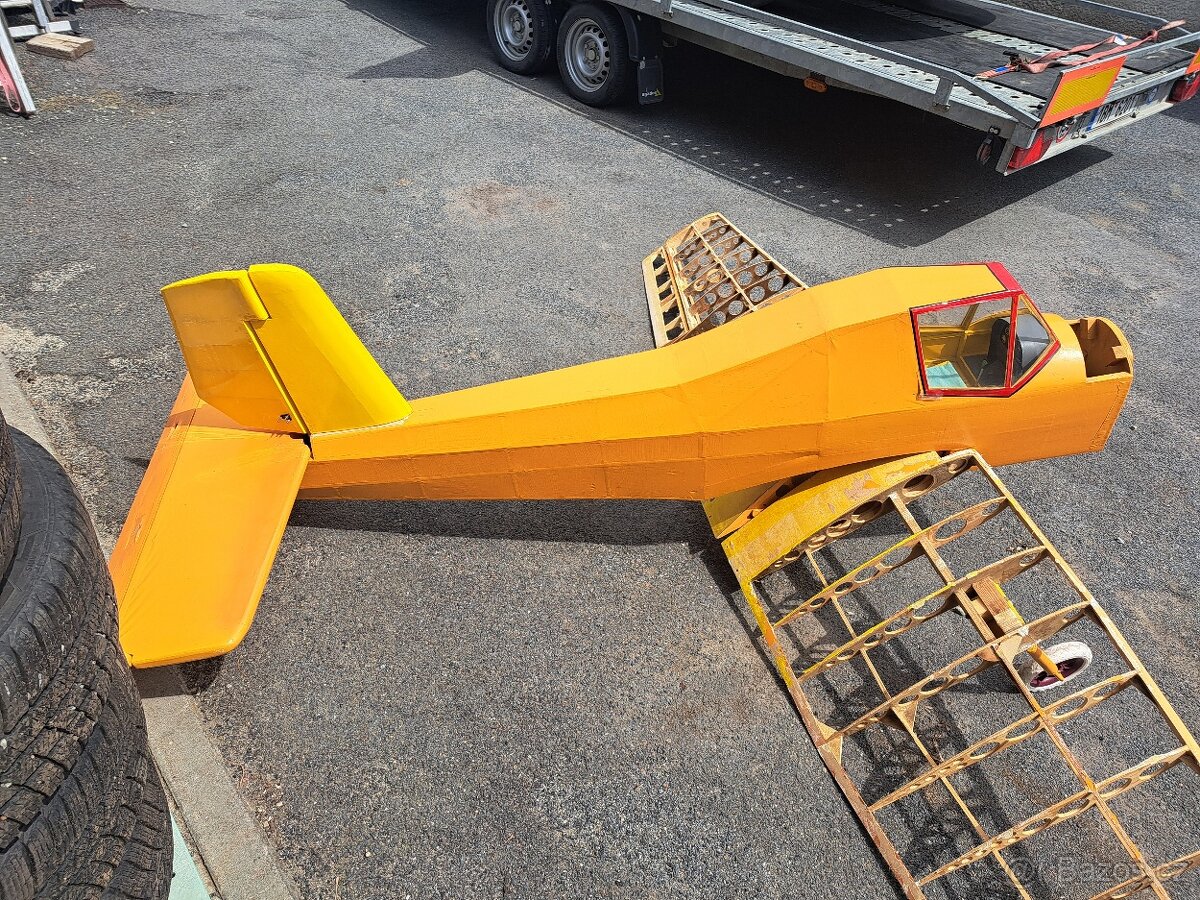 Letadlo Čmelák poptávka. - 4