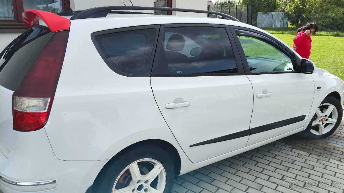 Prodám Hyundai i30 - 4