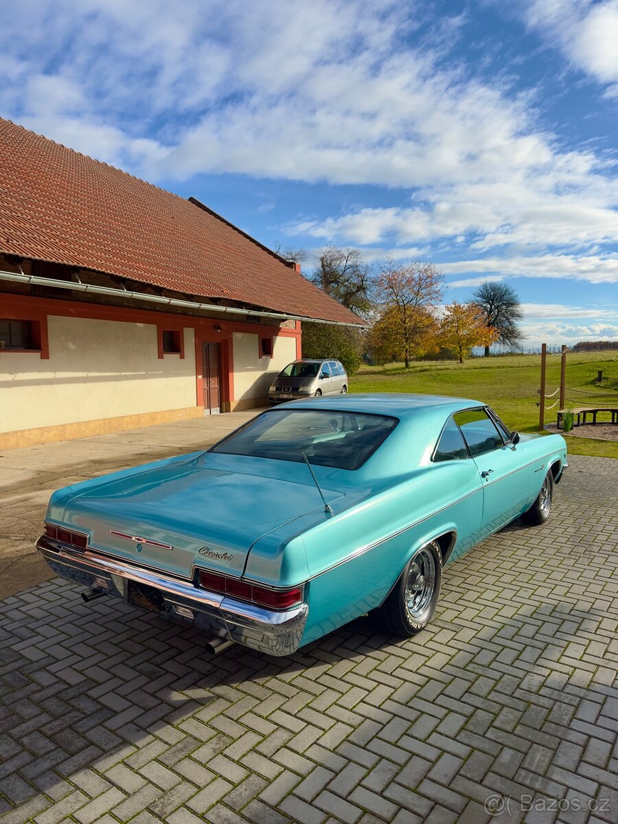 Chevrolet Impala - 4