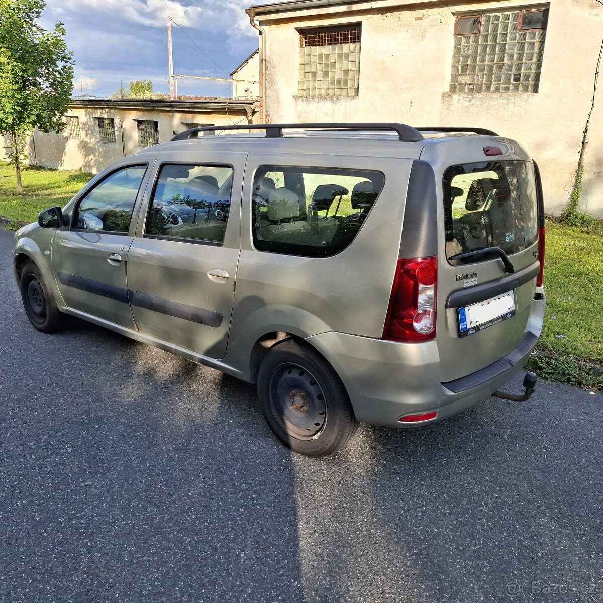 Dacia Logan 1,6 7míst, závěs, BA - 4